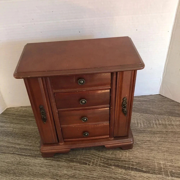 1970s Gunther Mele Jewelry Chest - Picture 1 of 11